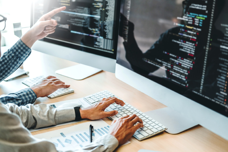 WEB事業部